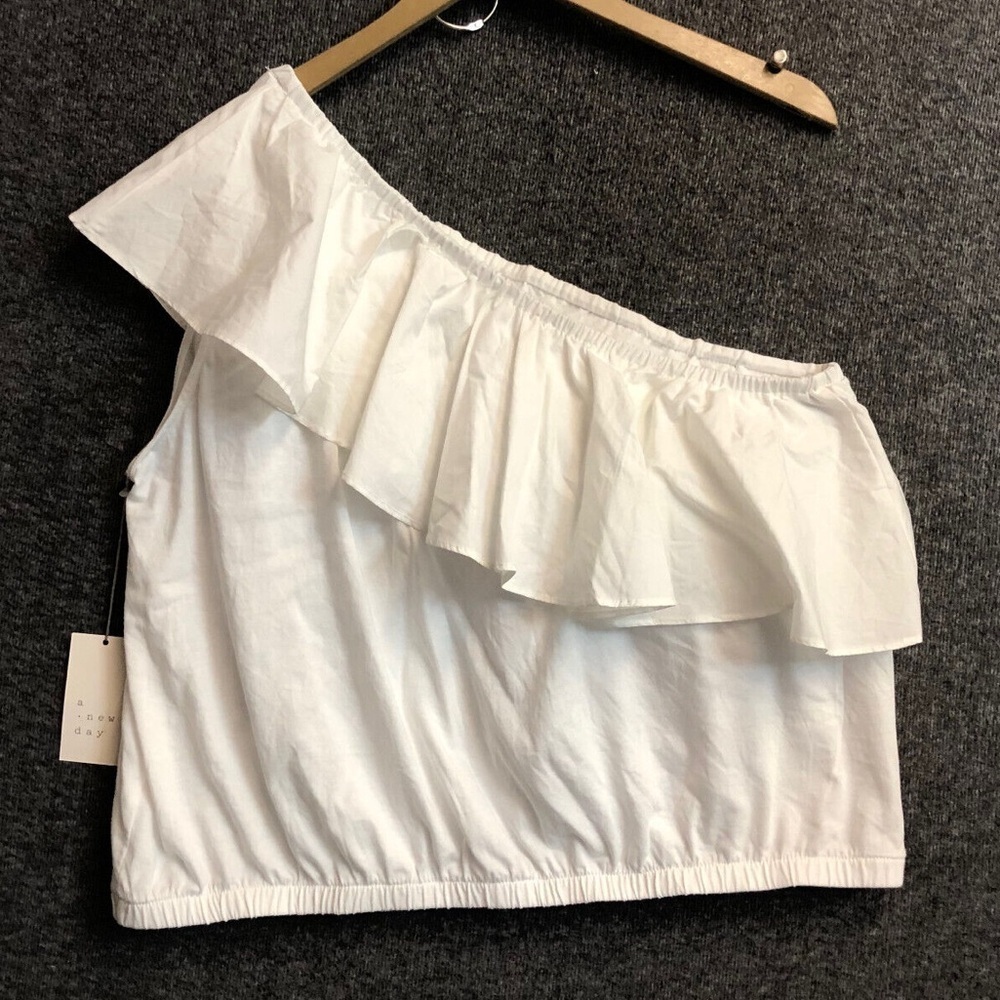 ✨ A New Day One-Shoulder Ruffle Blouse – White (NWT, Size Small) ✨ - Picture 6 of 6